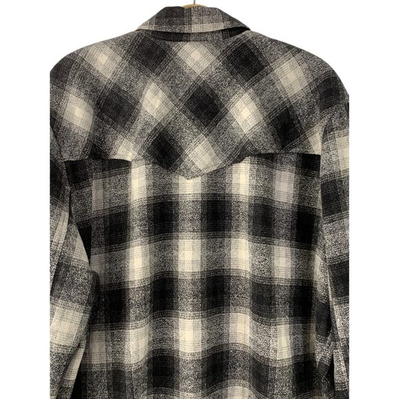 Sky To Moon Boyfriend Shacket Flannel Shirt Oversize Barn Large Plaid 6639 NWOT - Picture 8 of 9